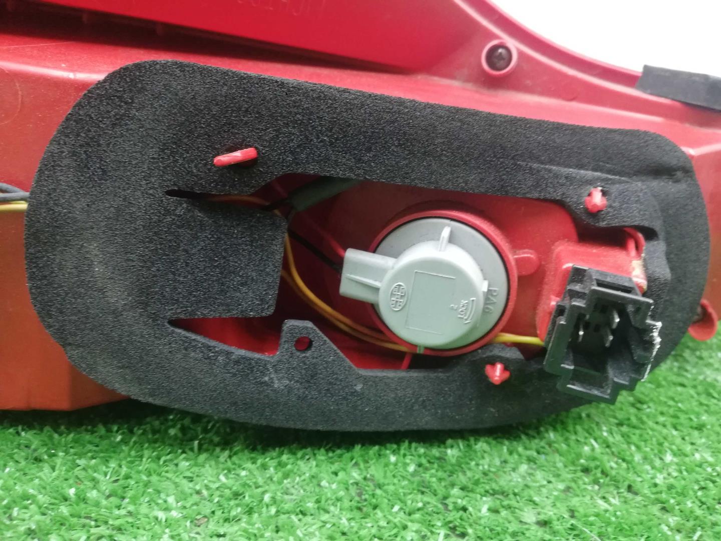 Фонарь задний внутренний левый