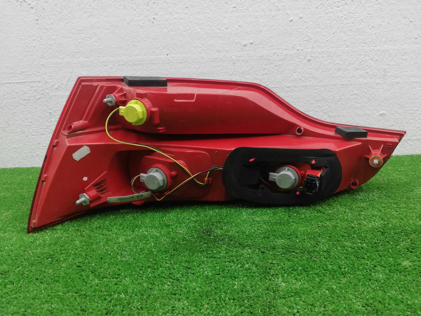 Фонарь задний внутренний левый