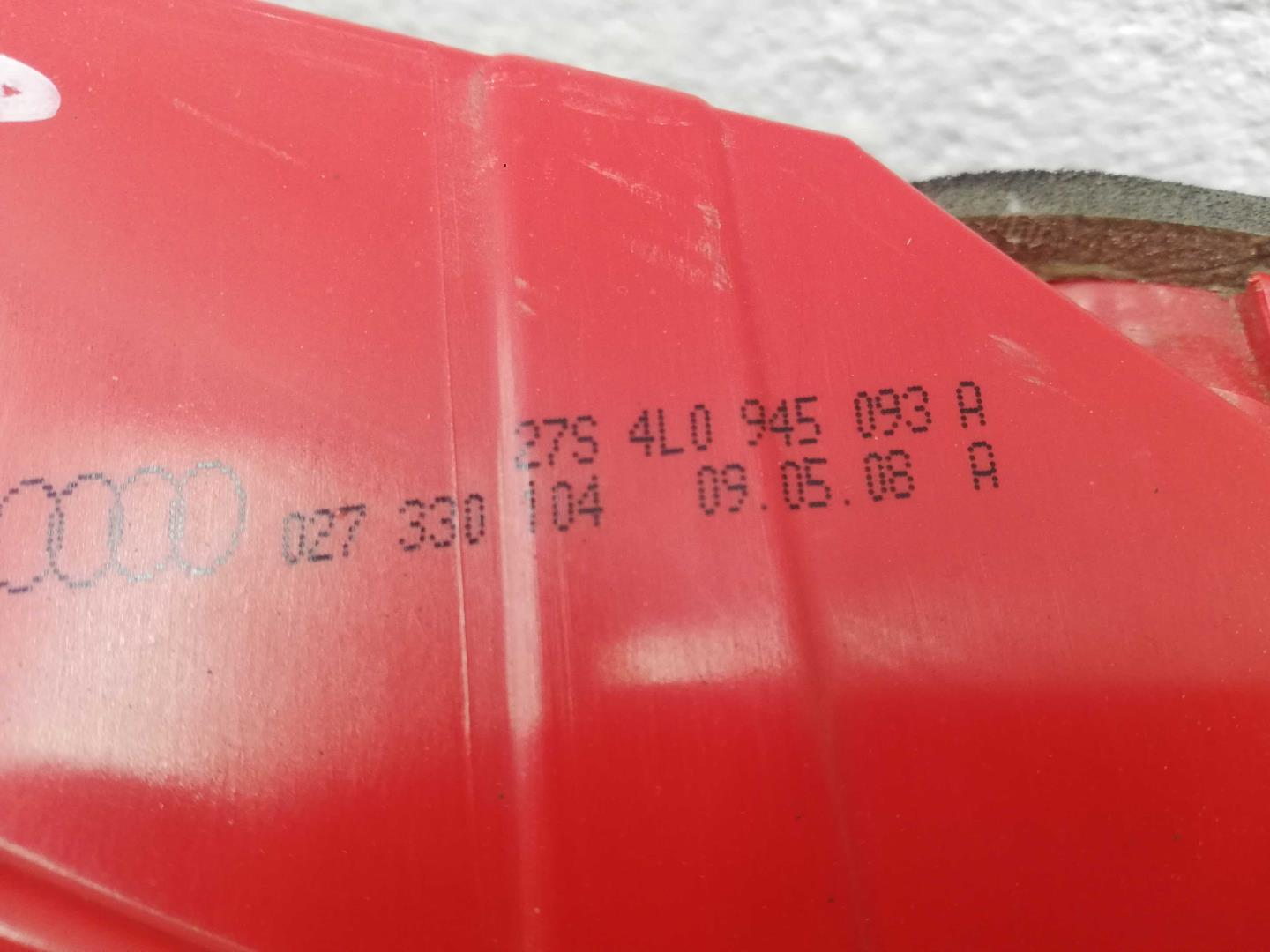 Фонарь задний внутренний левый