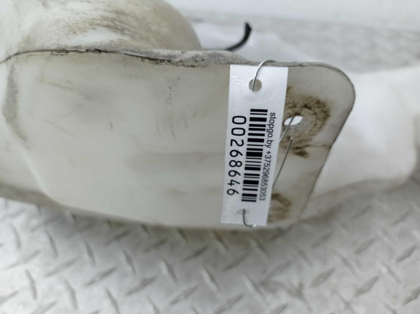 Бачок омывателя лобового стекла