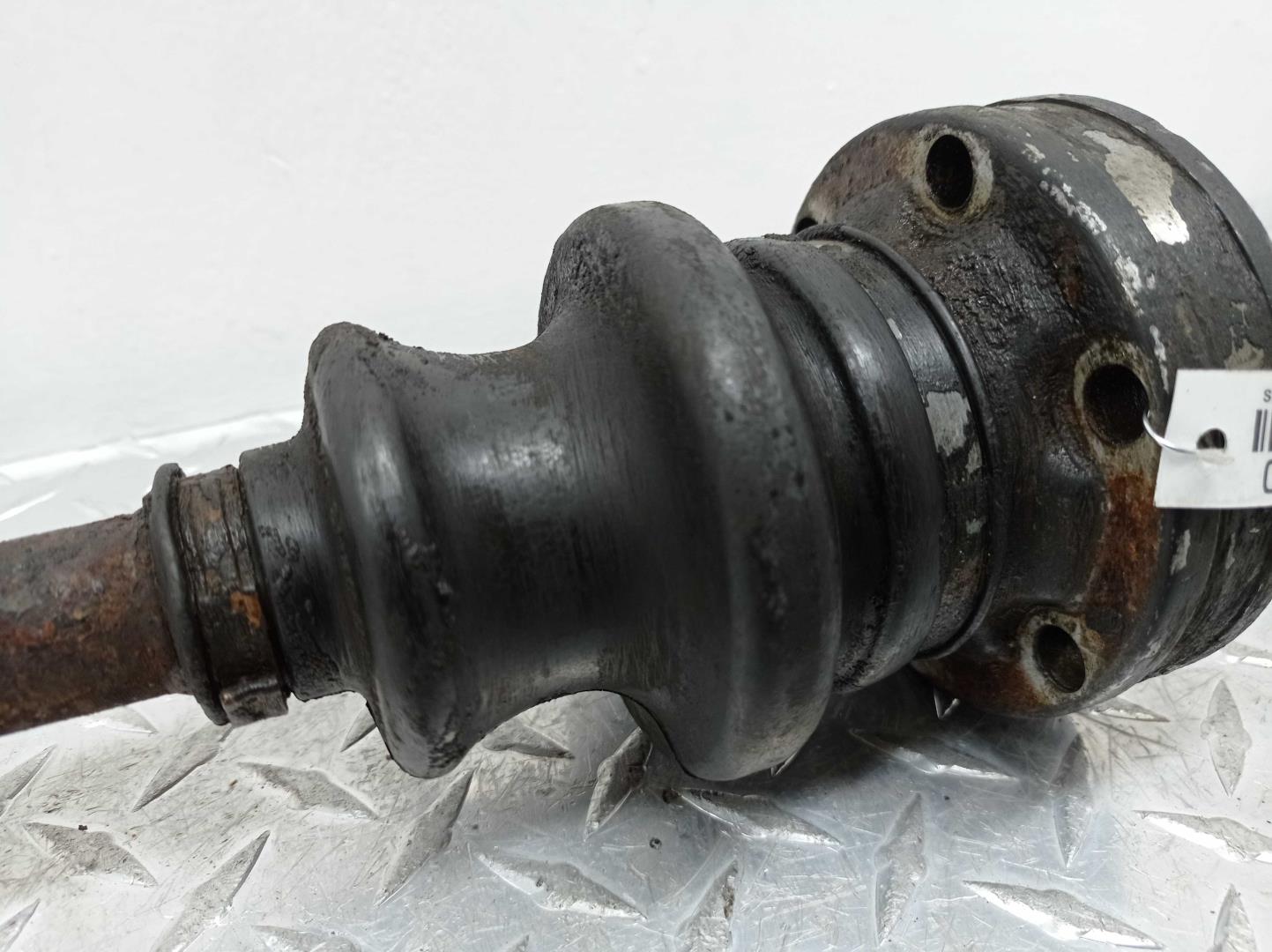 Полуось задняя левая