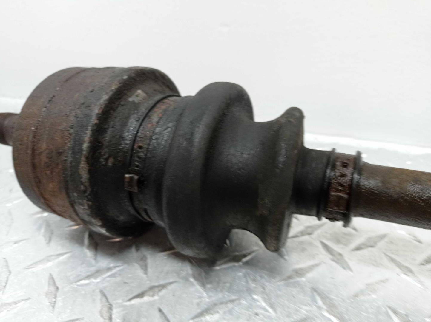 Полуось задняя левая