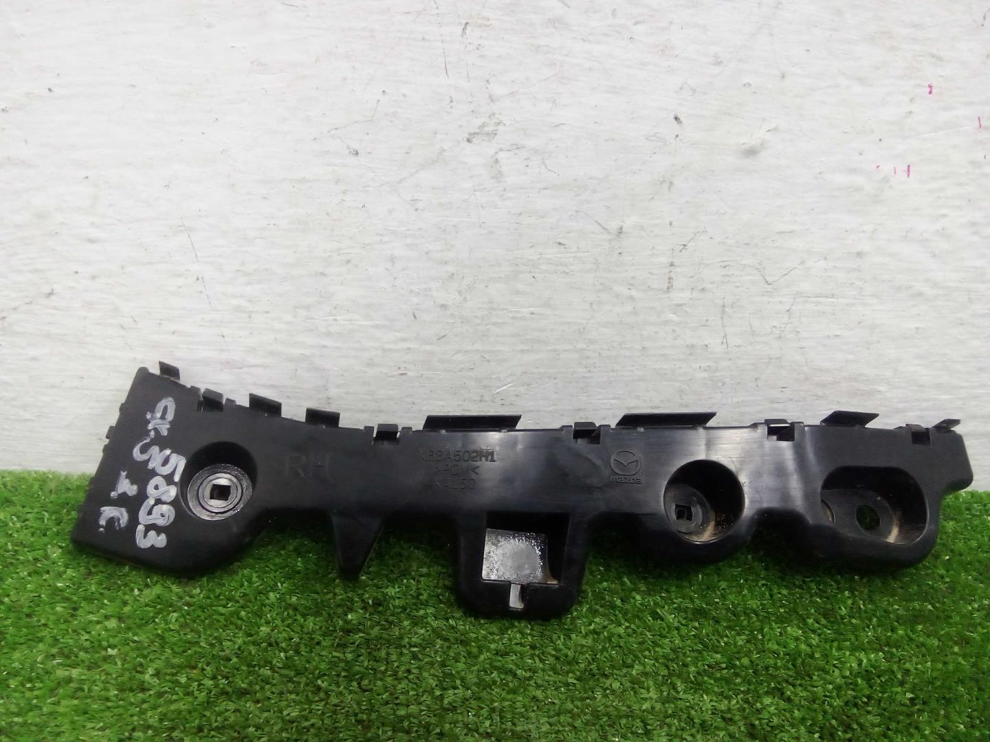 Кронштейн заднего бампера