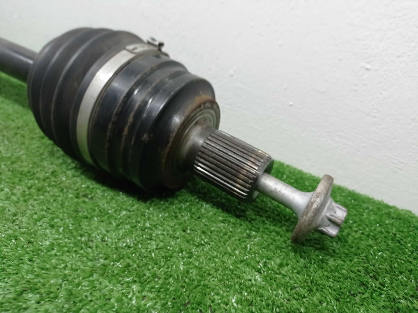 Полуось задняя левая