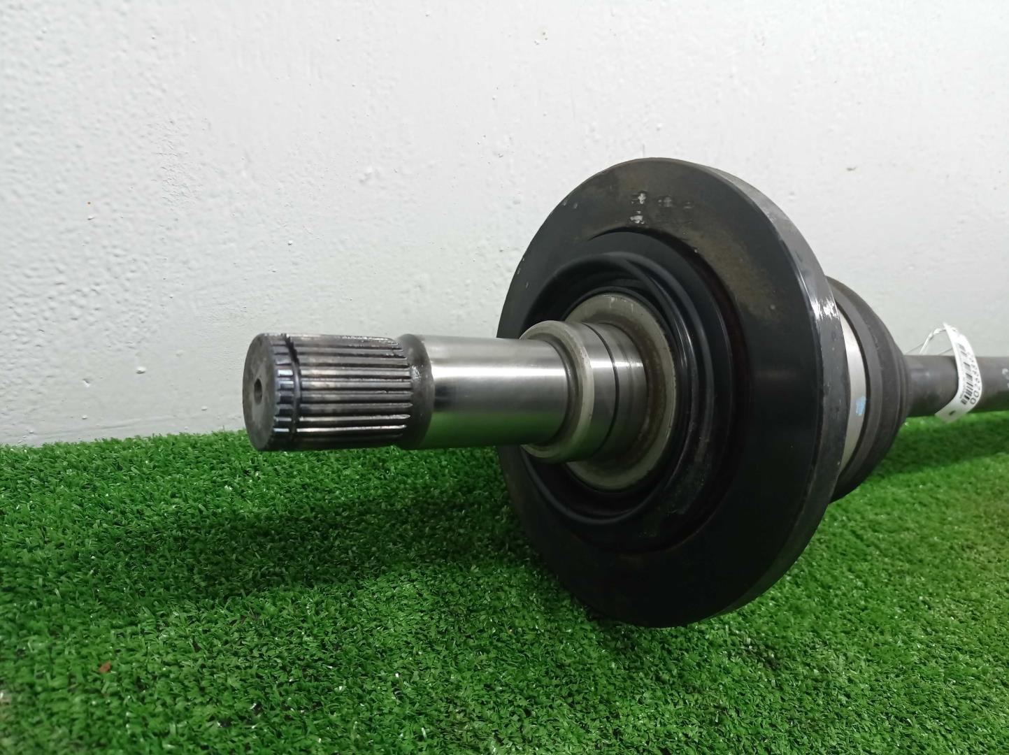 Полуось задняя левая