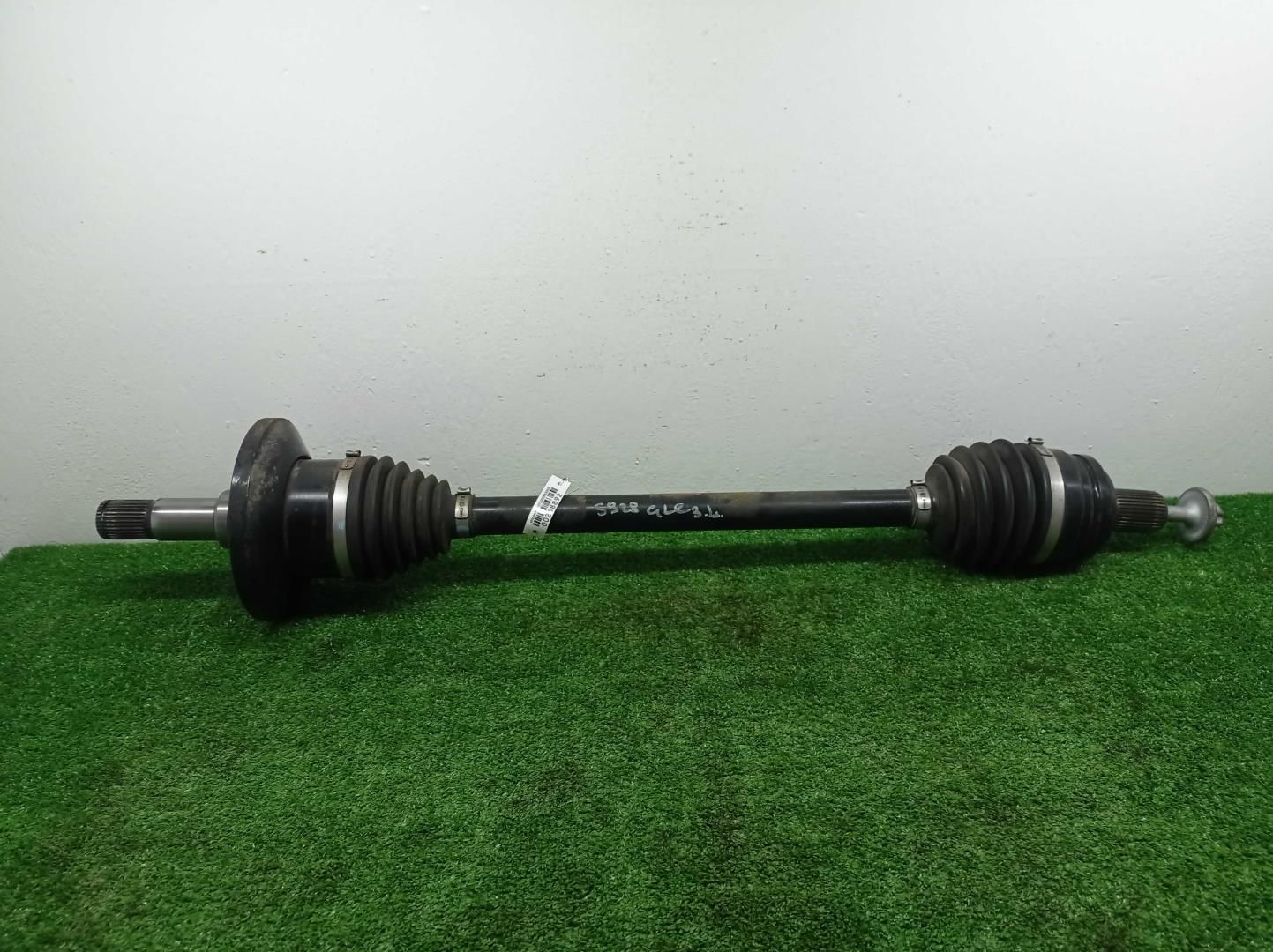 Полуось задняя левая