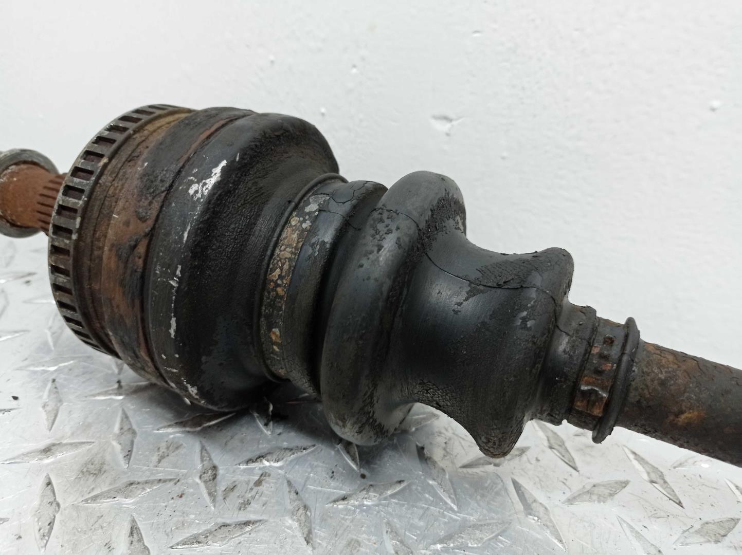 Полуось задняя правая