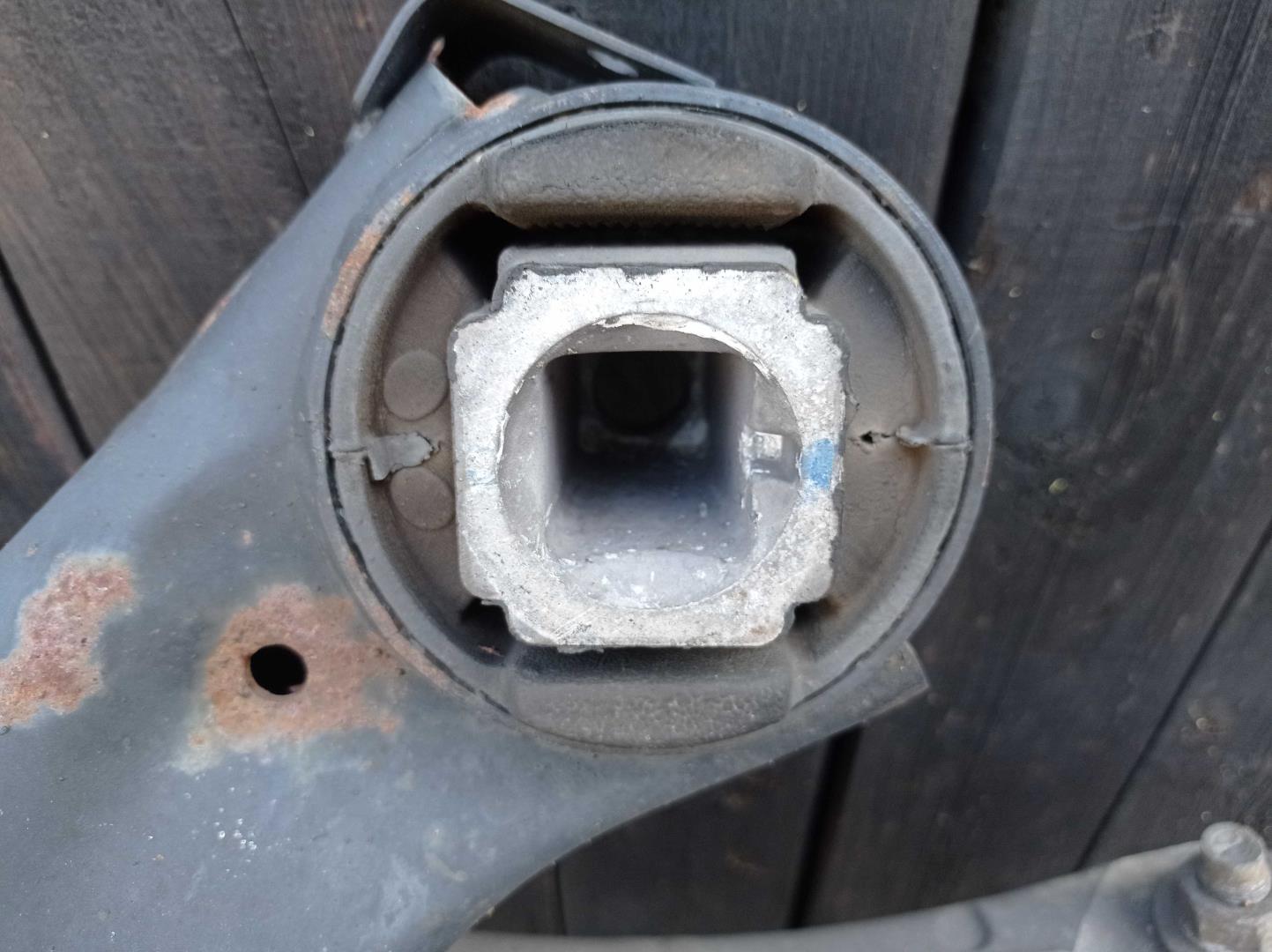 Балка задняя