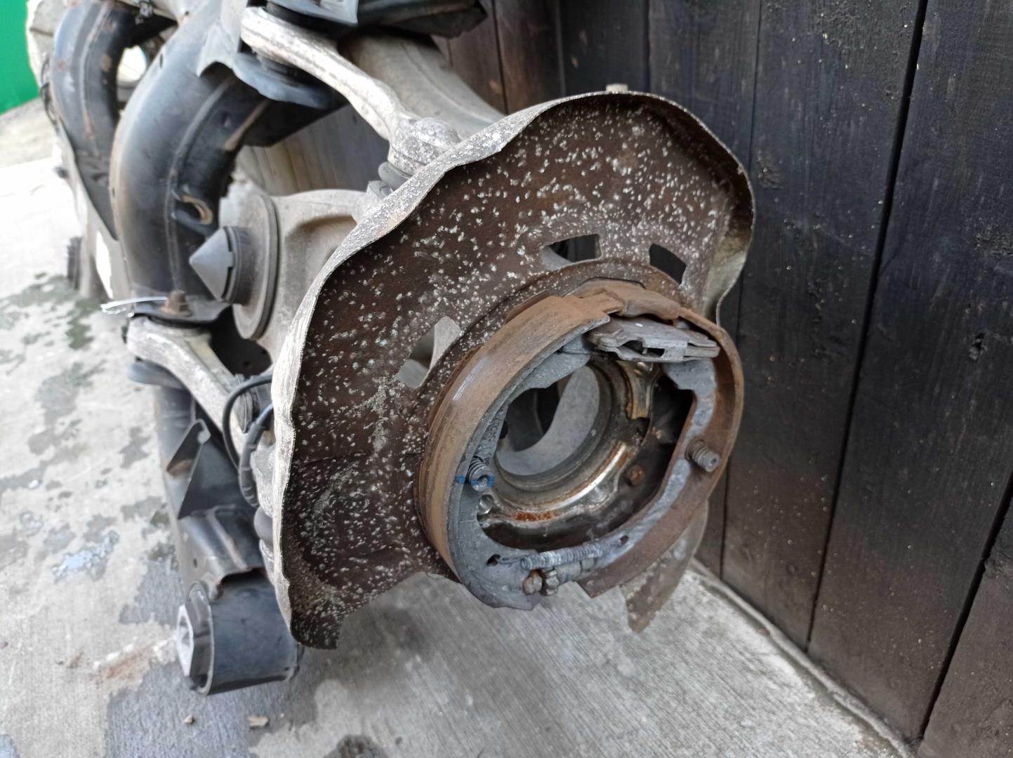 Балка задняя