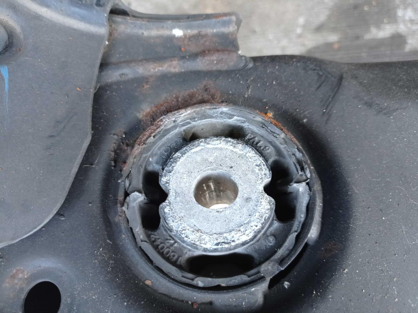 Балка задняя