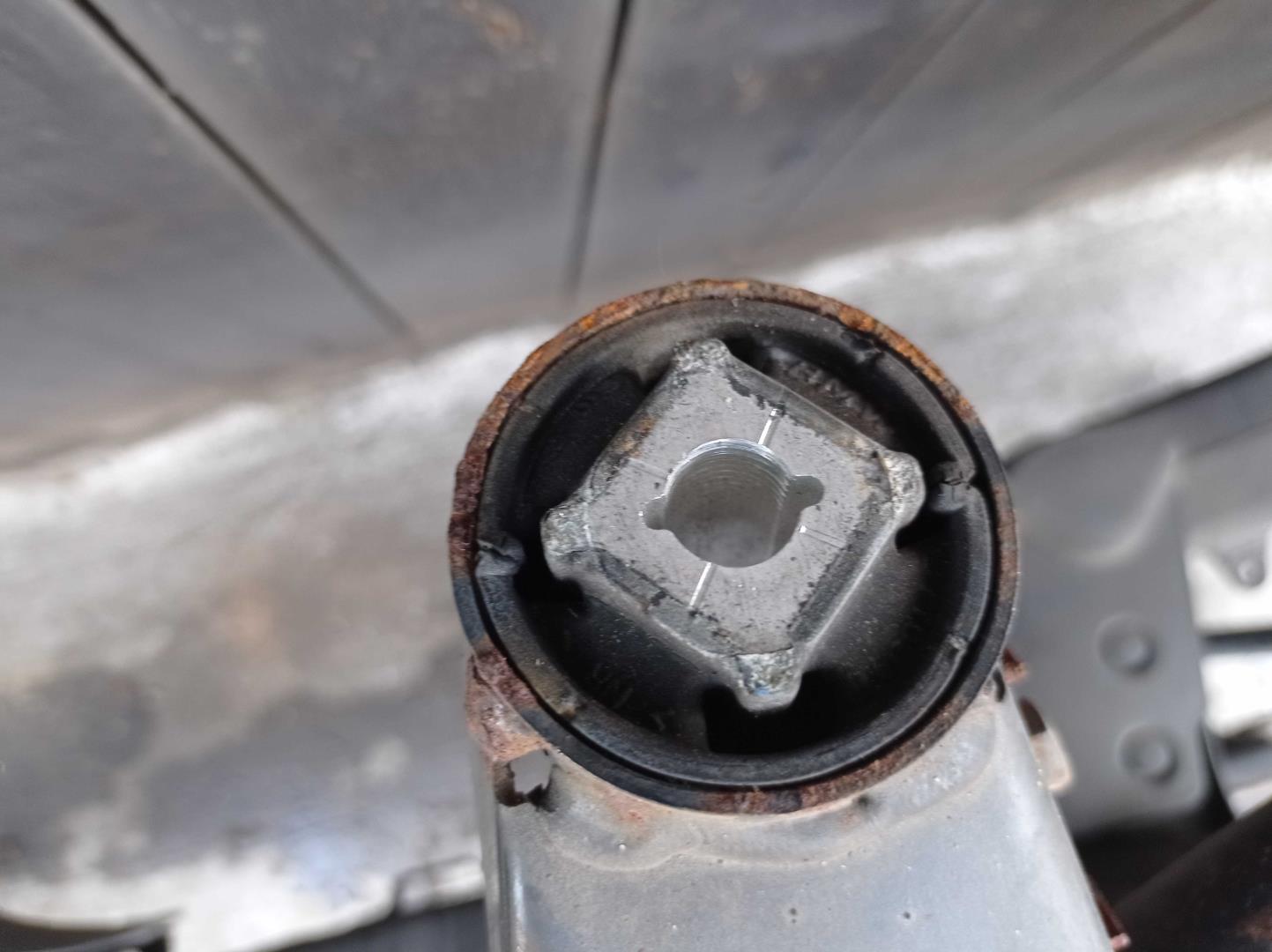 Балка задняя