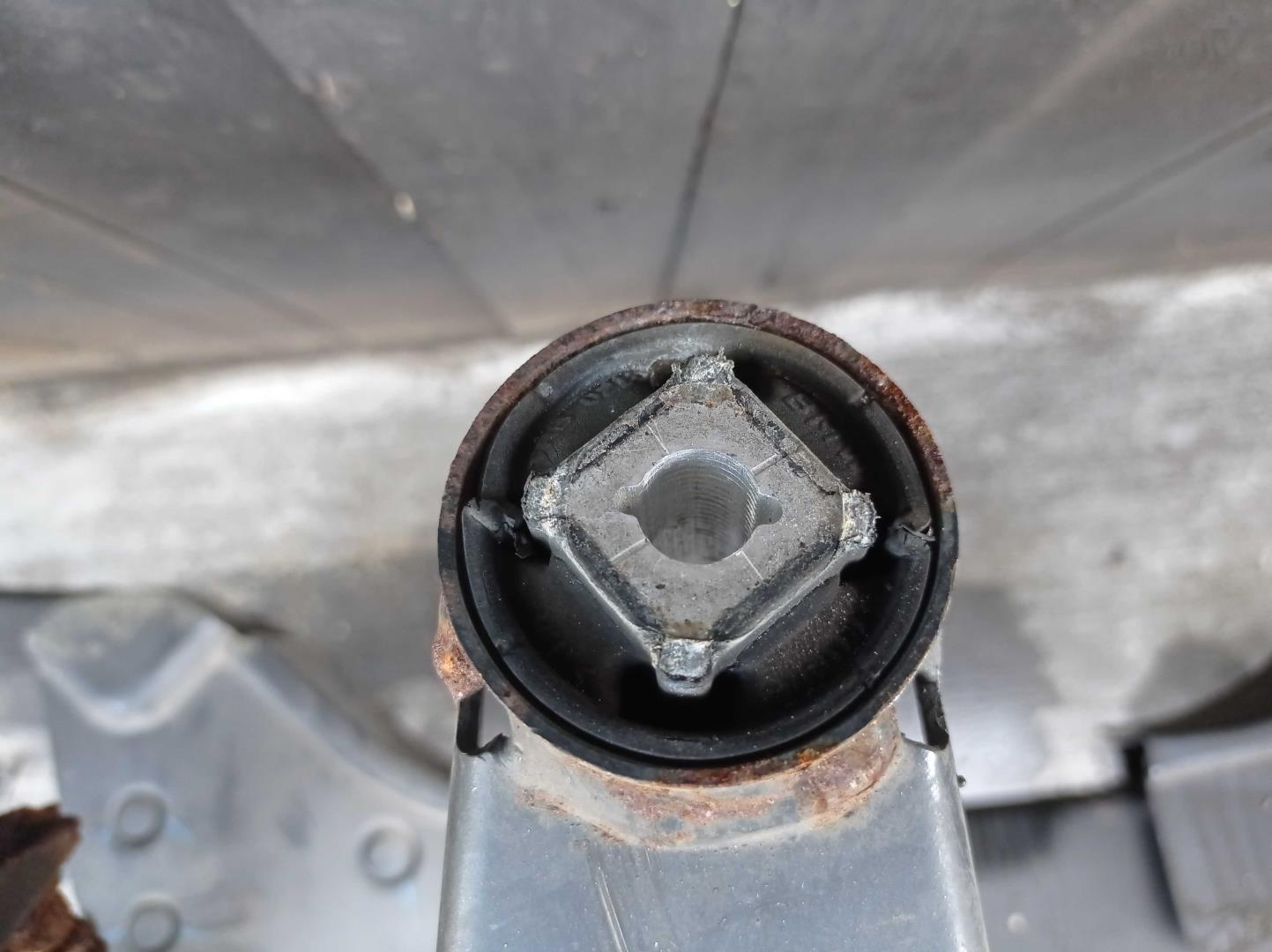 Балка задняя