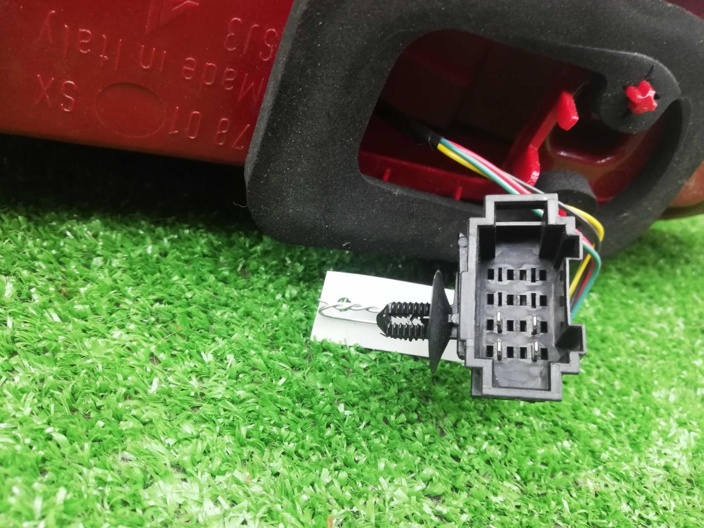 Фонарь задний внутренний левый