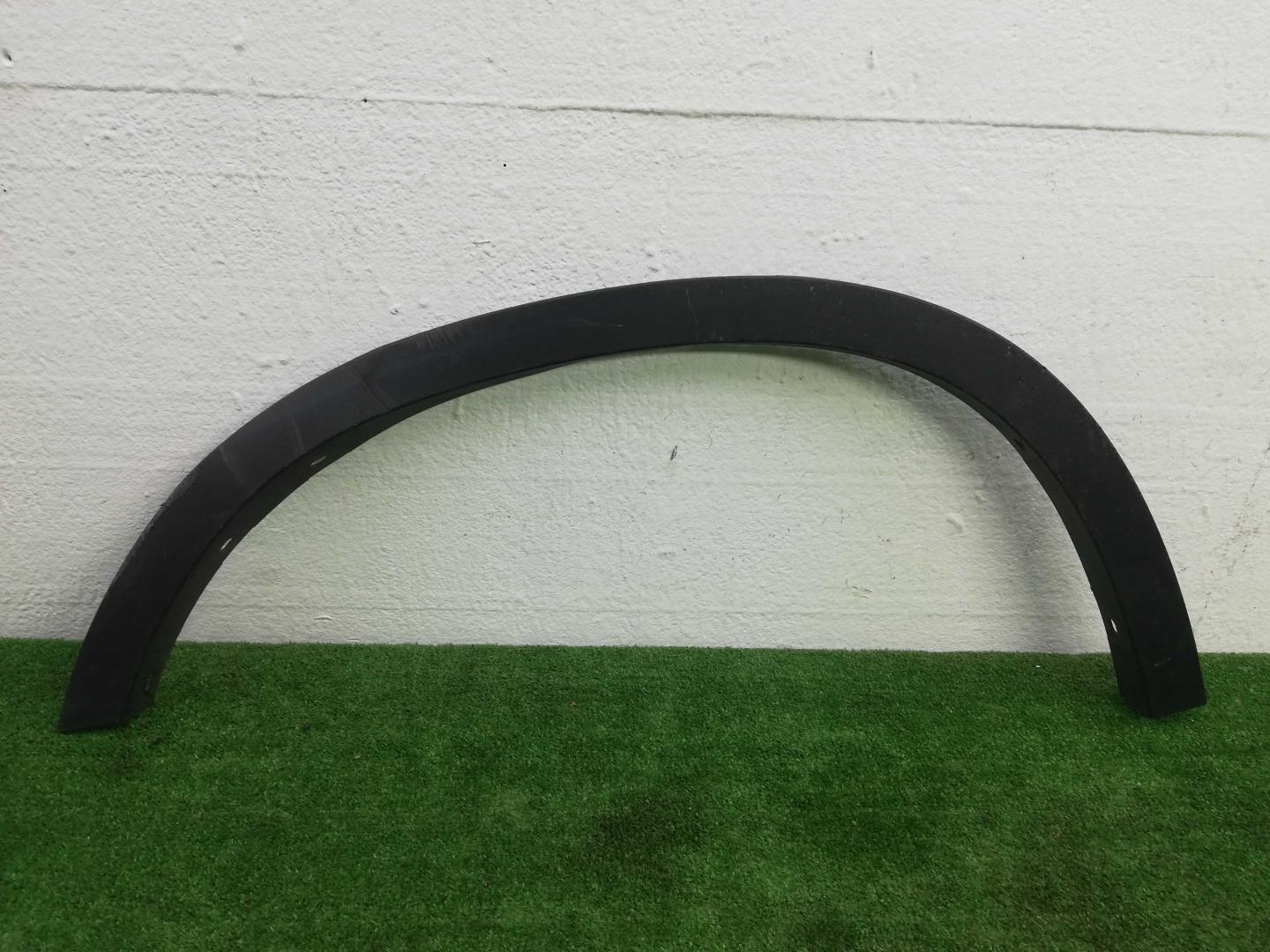 Накладка заднего крыла правого