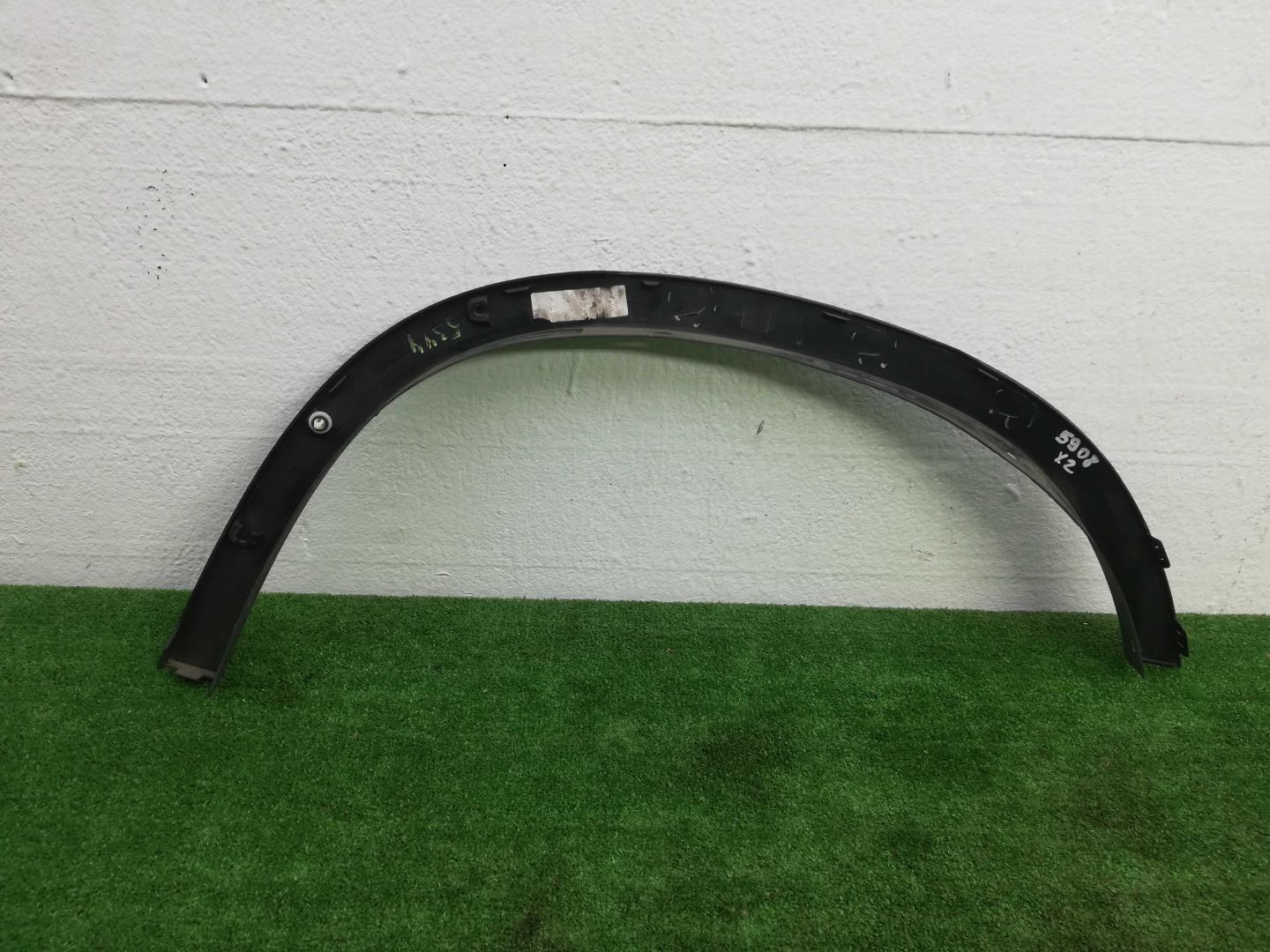 Накладка заднего крыла правого