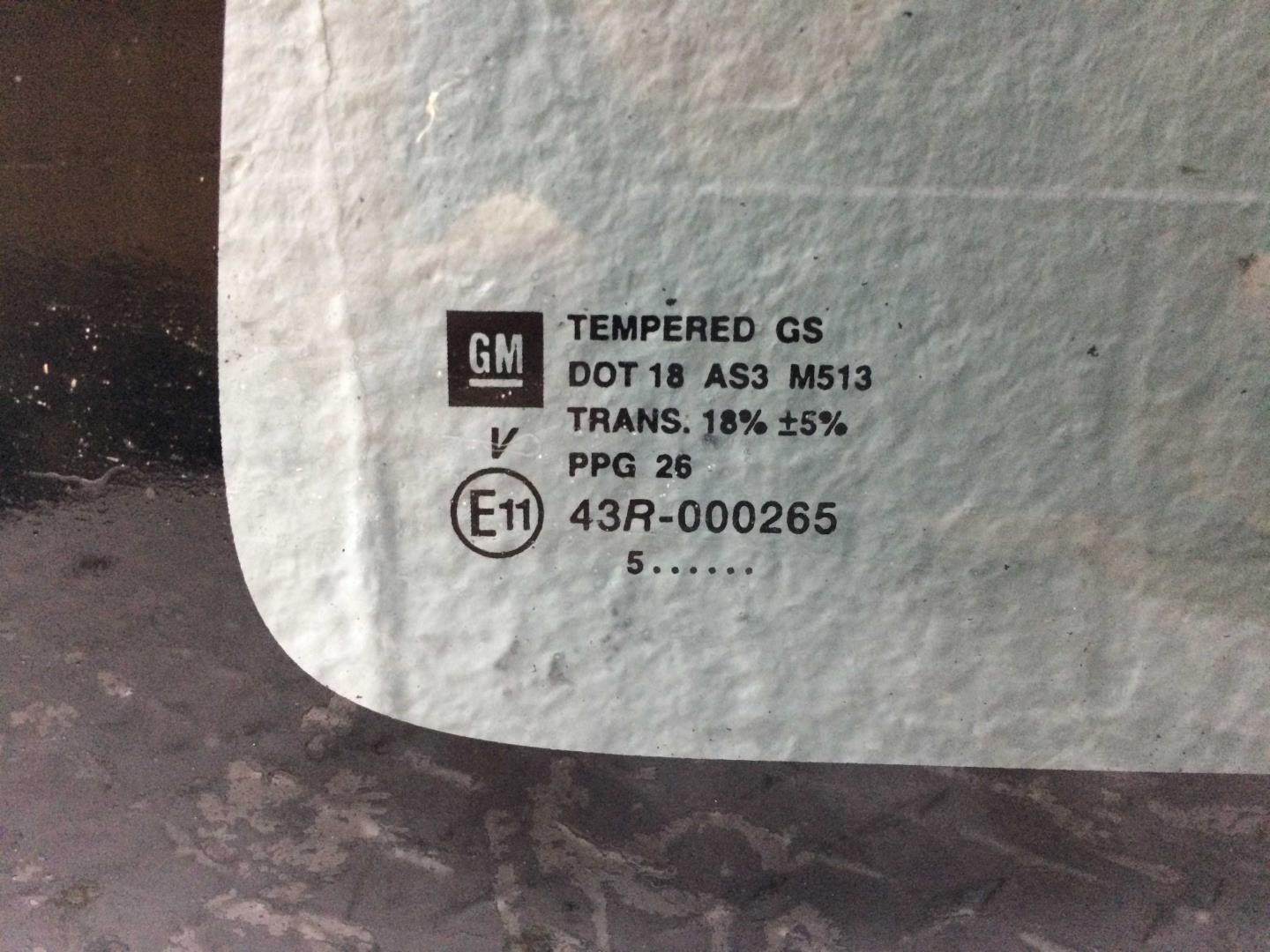 Стекло кузовное глухое правое