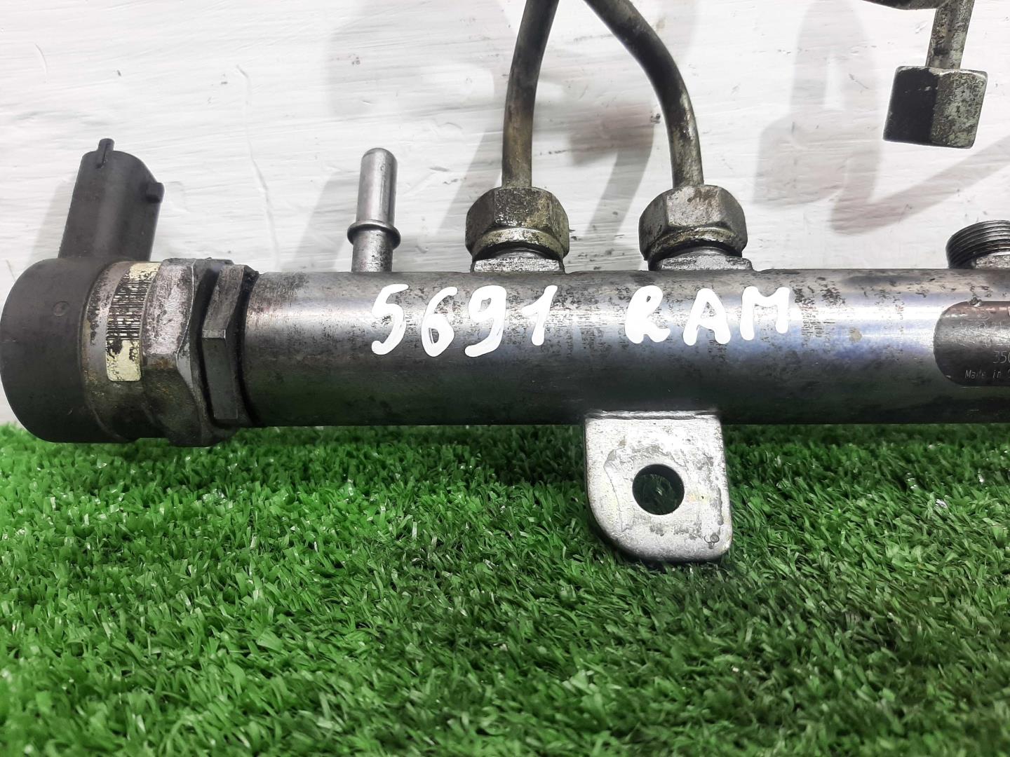 Рейка топливная (рампа)