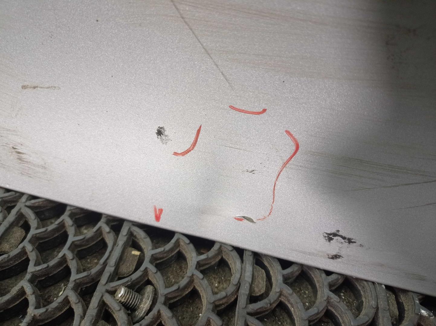 Замок двери передней левой