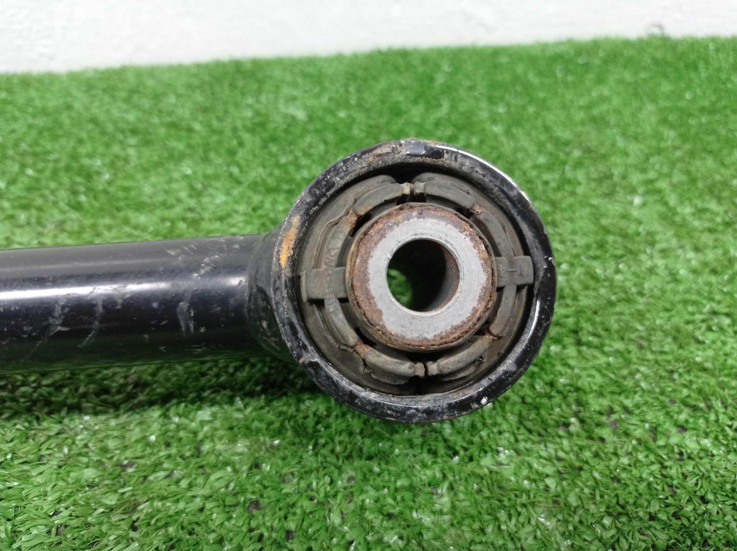 Рычаг задний правый