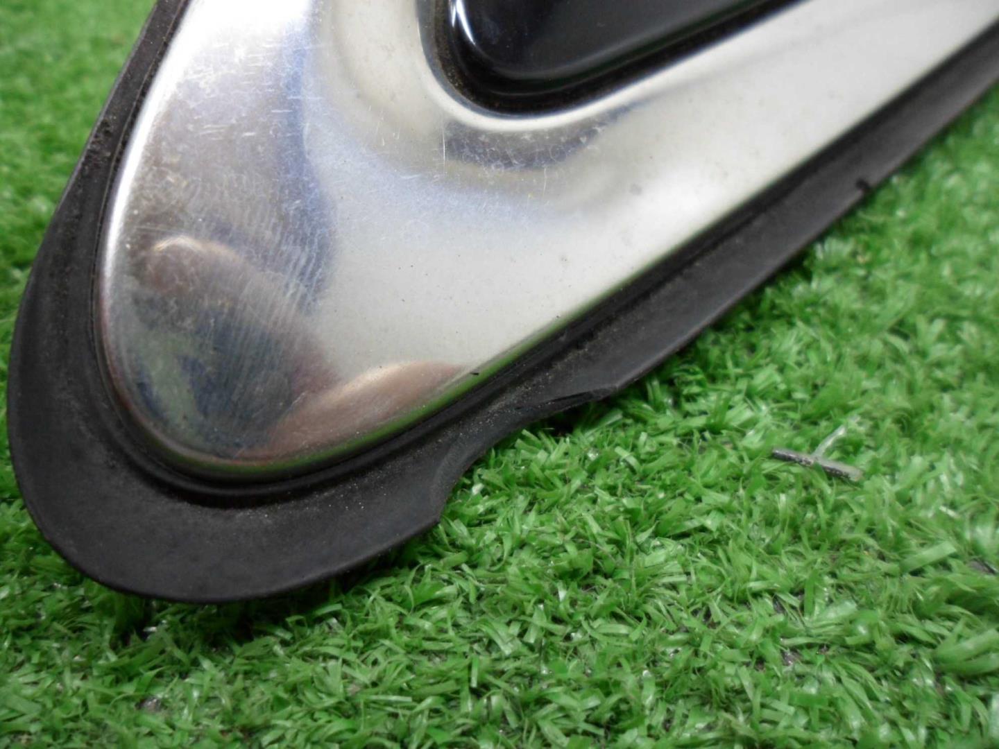 Накладка переднего крыла правого