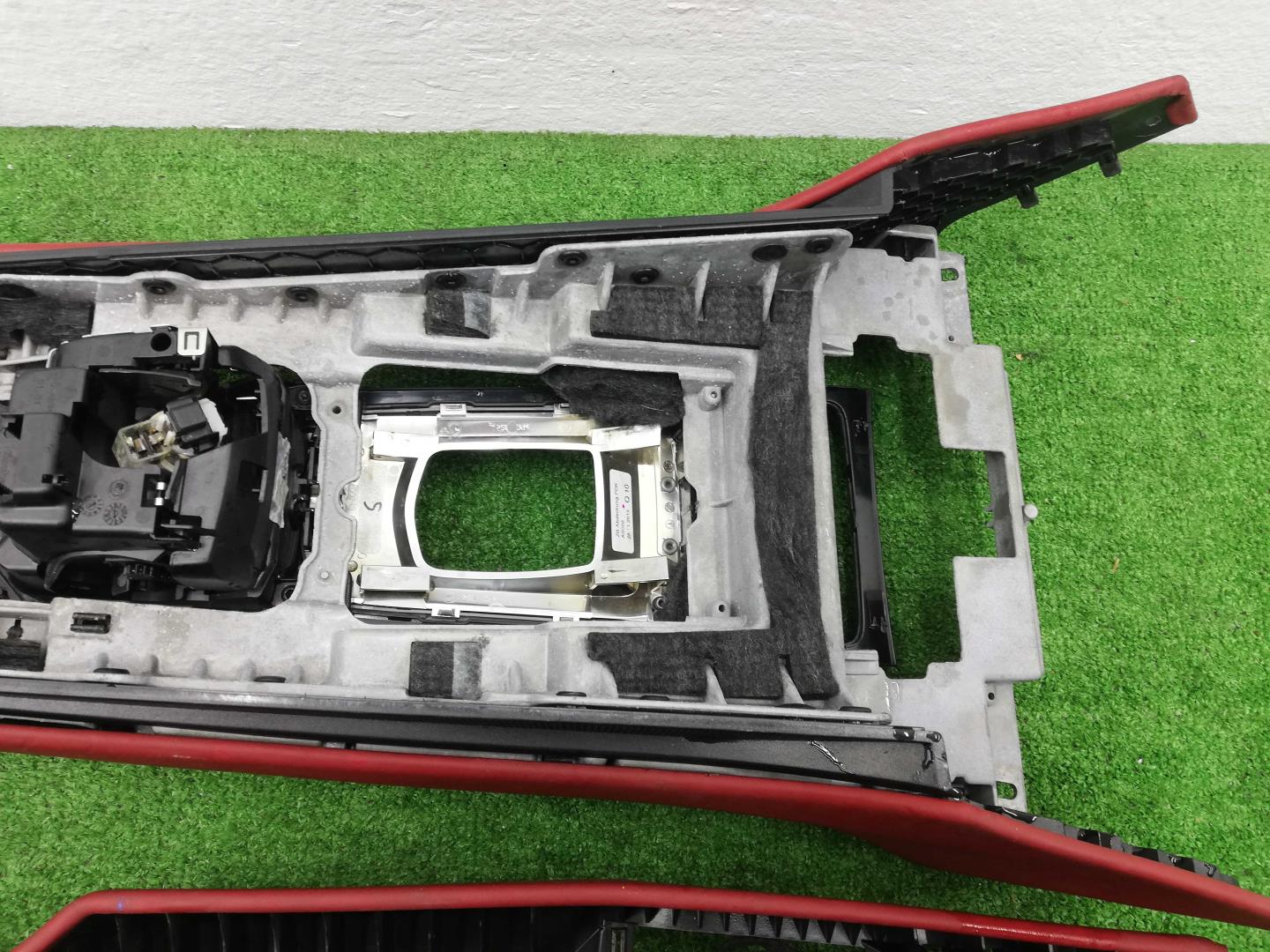 Подлокотник