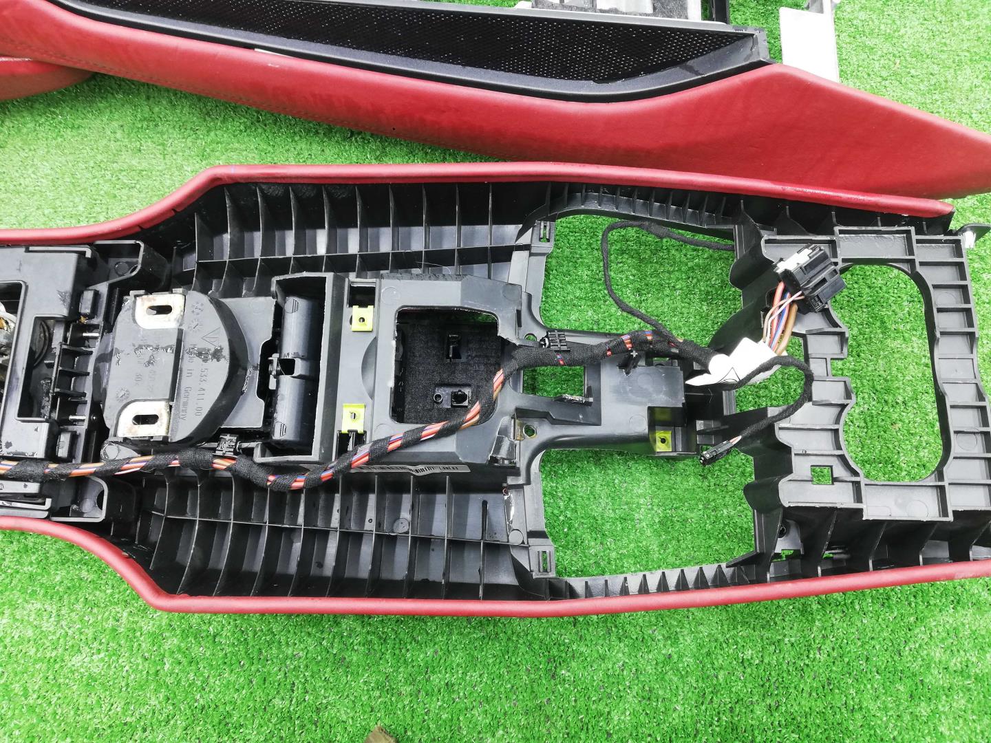 Подлокотник