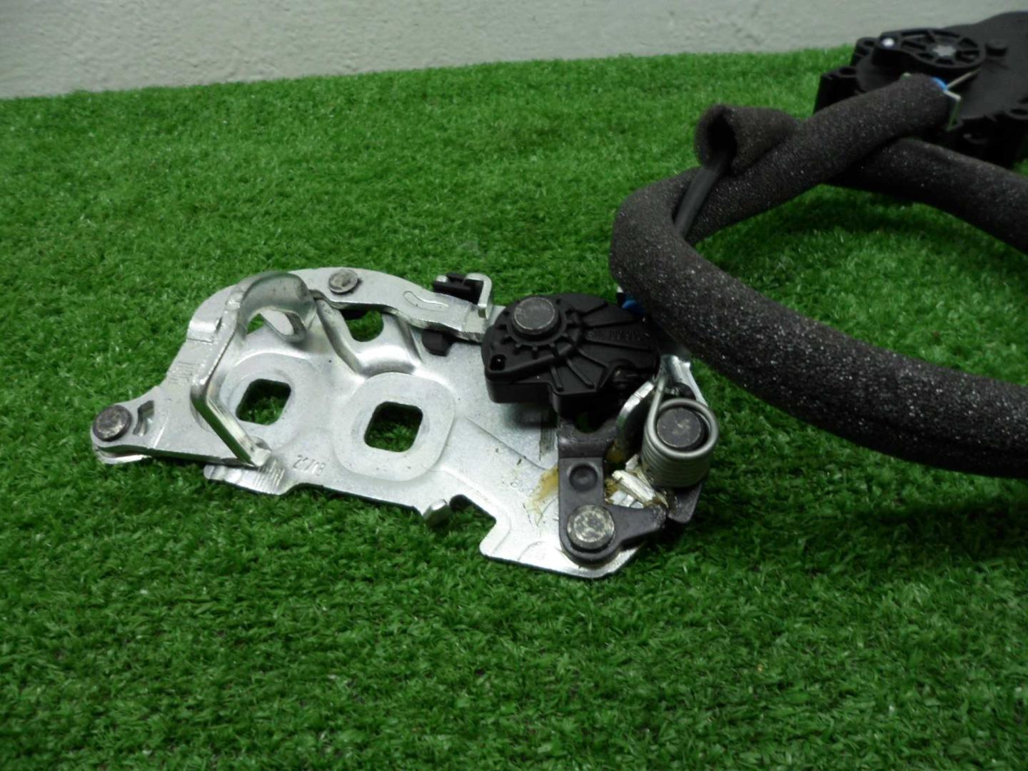 Замок багажника