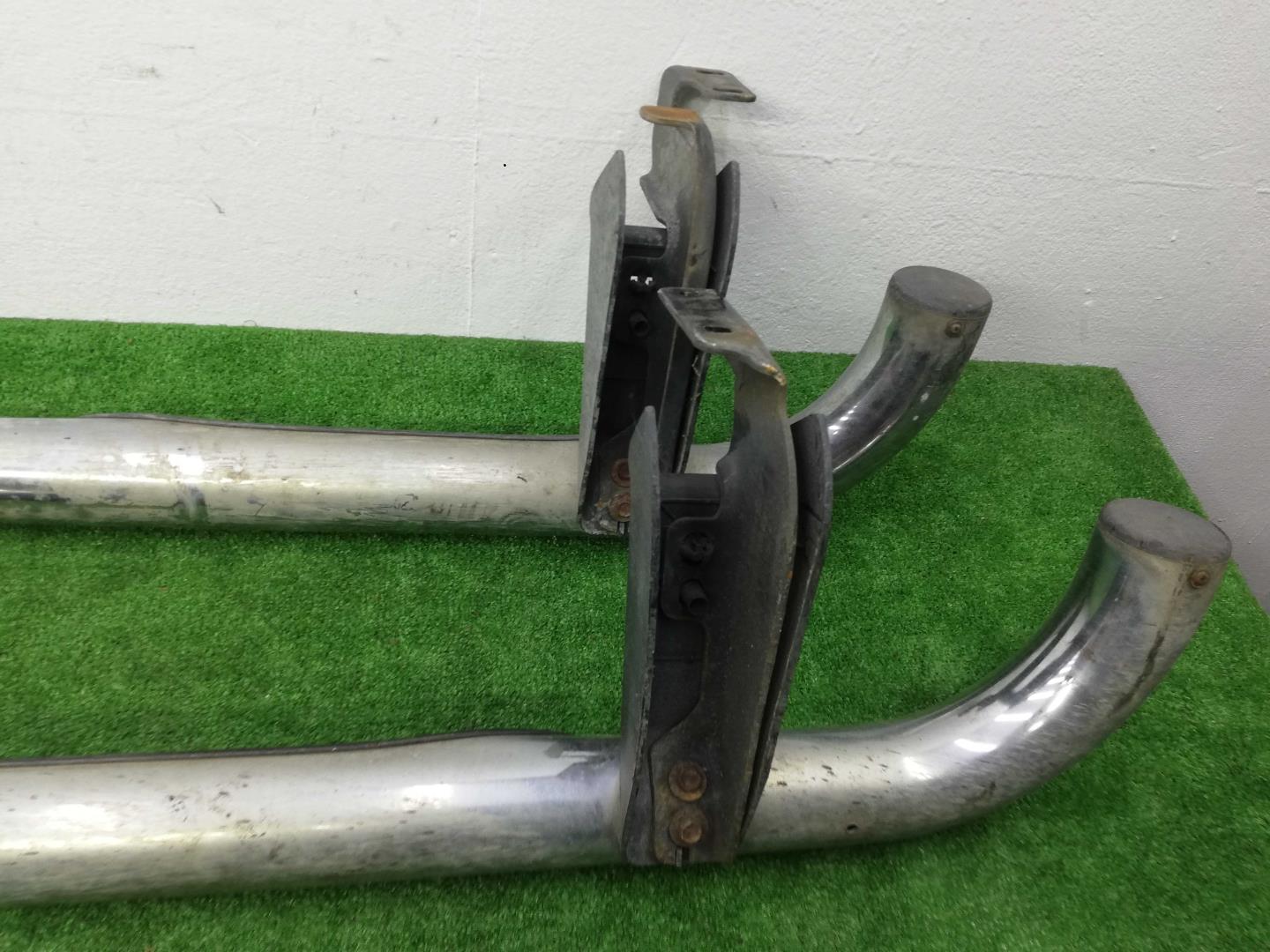 Подножка левая