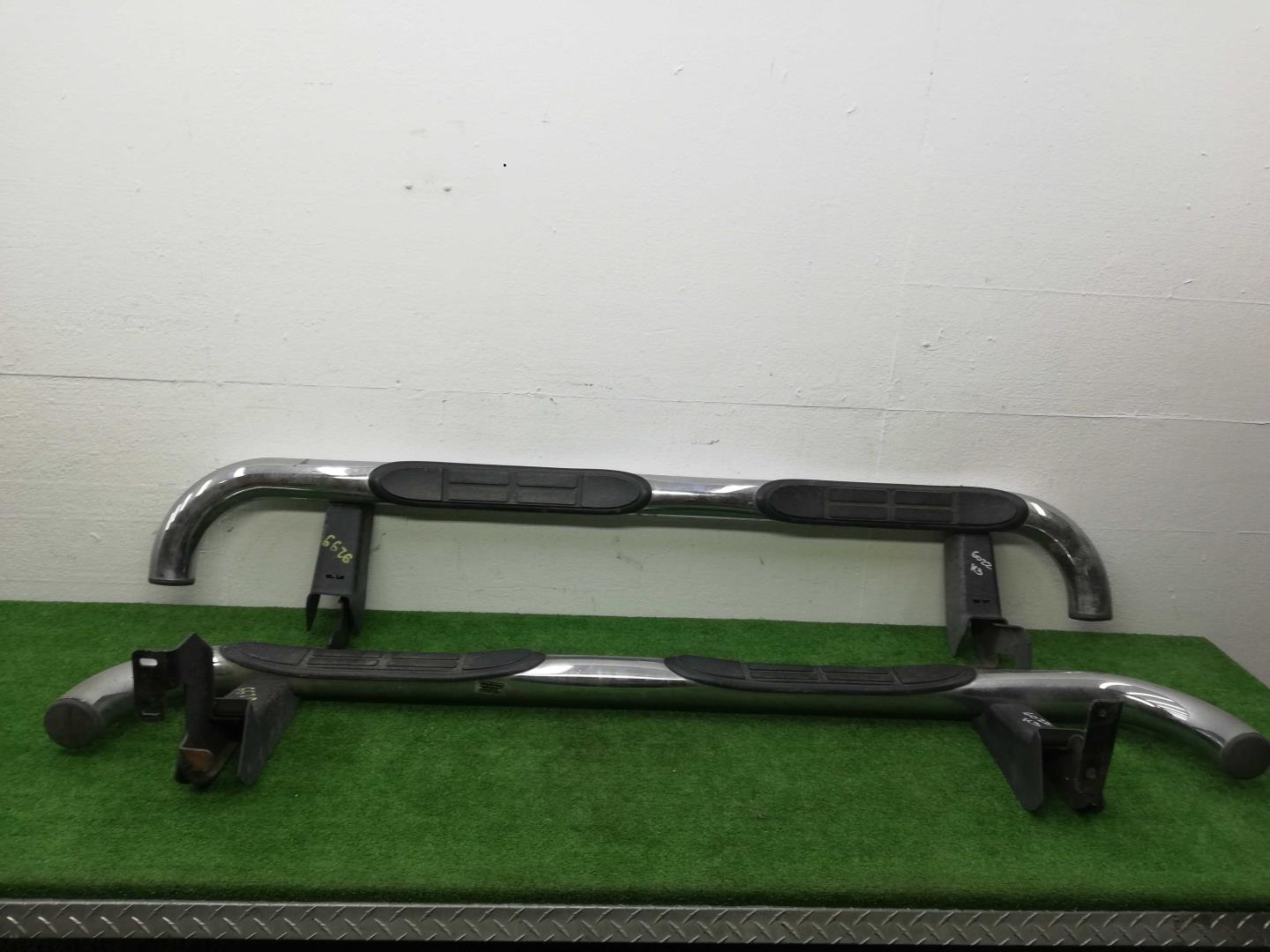 Подножка левая