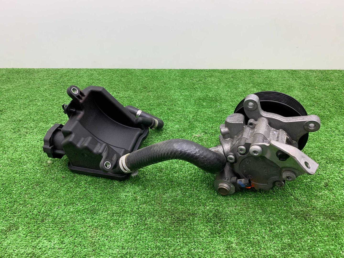 Насос ГУР (гидроусилитель руля)