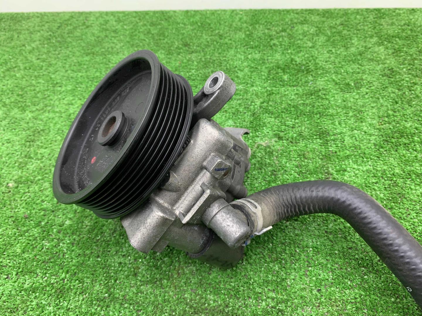 Насос ГУР (гидроусилитель руля)