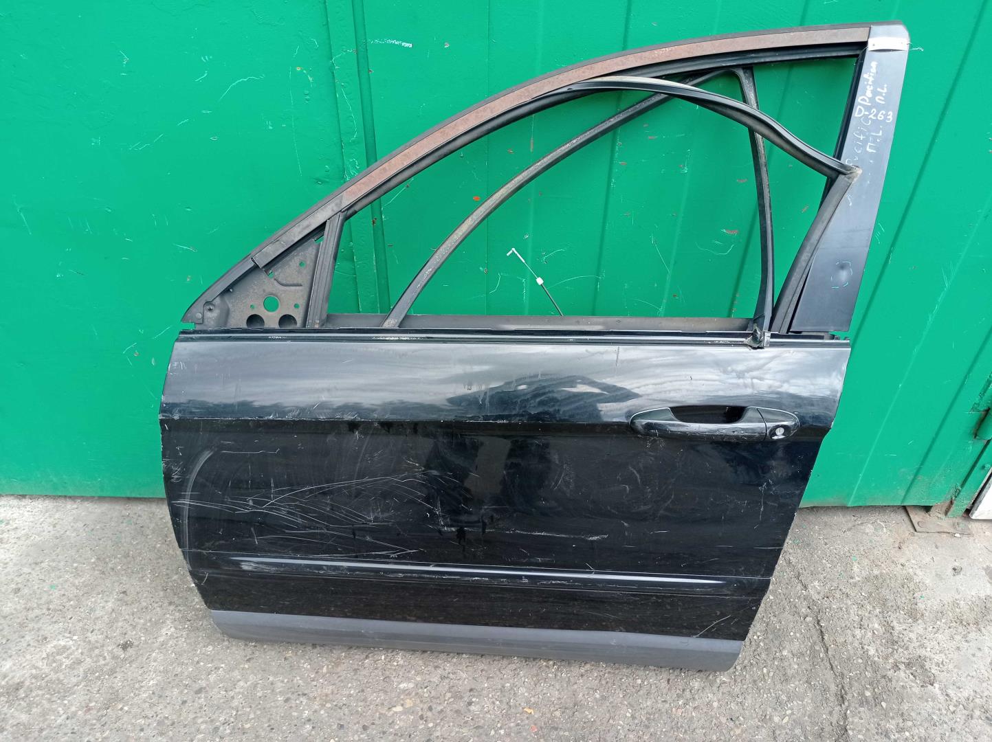 Дверь передняя левая