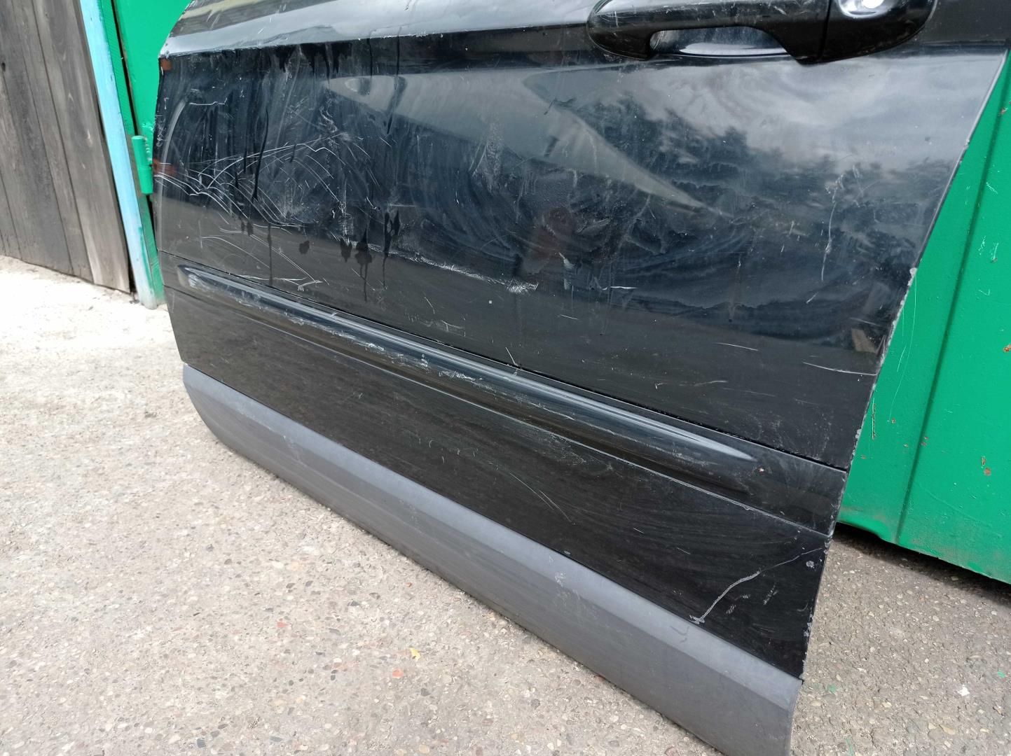 Дверь передняя левая