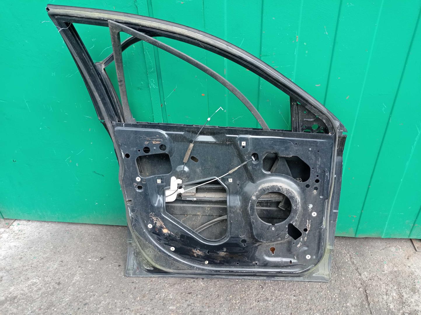 Дверь передняя левая