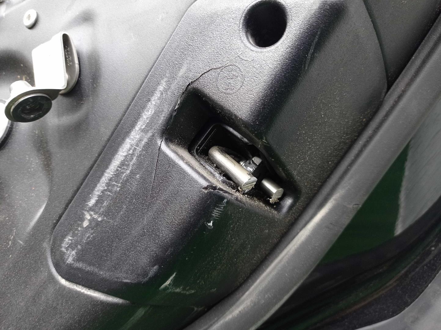 Стеклоподъемник электр. задний правый