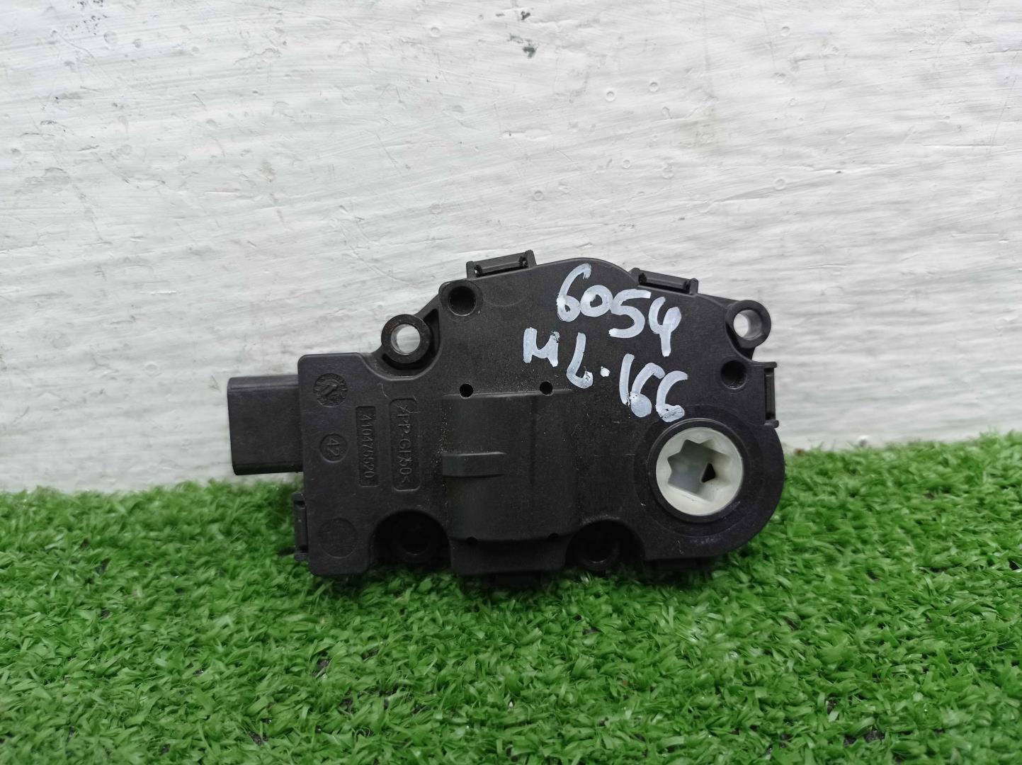 Моторчик заслонки печки