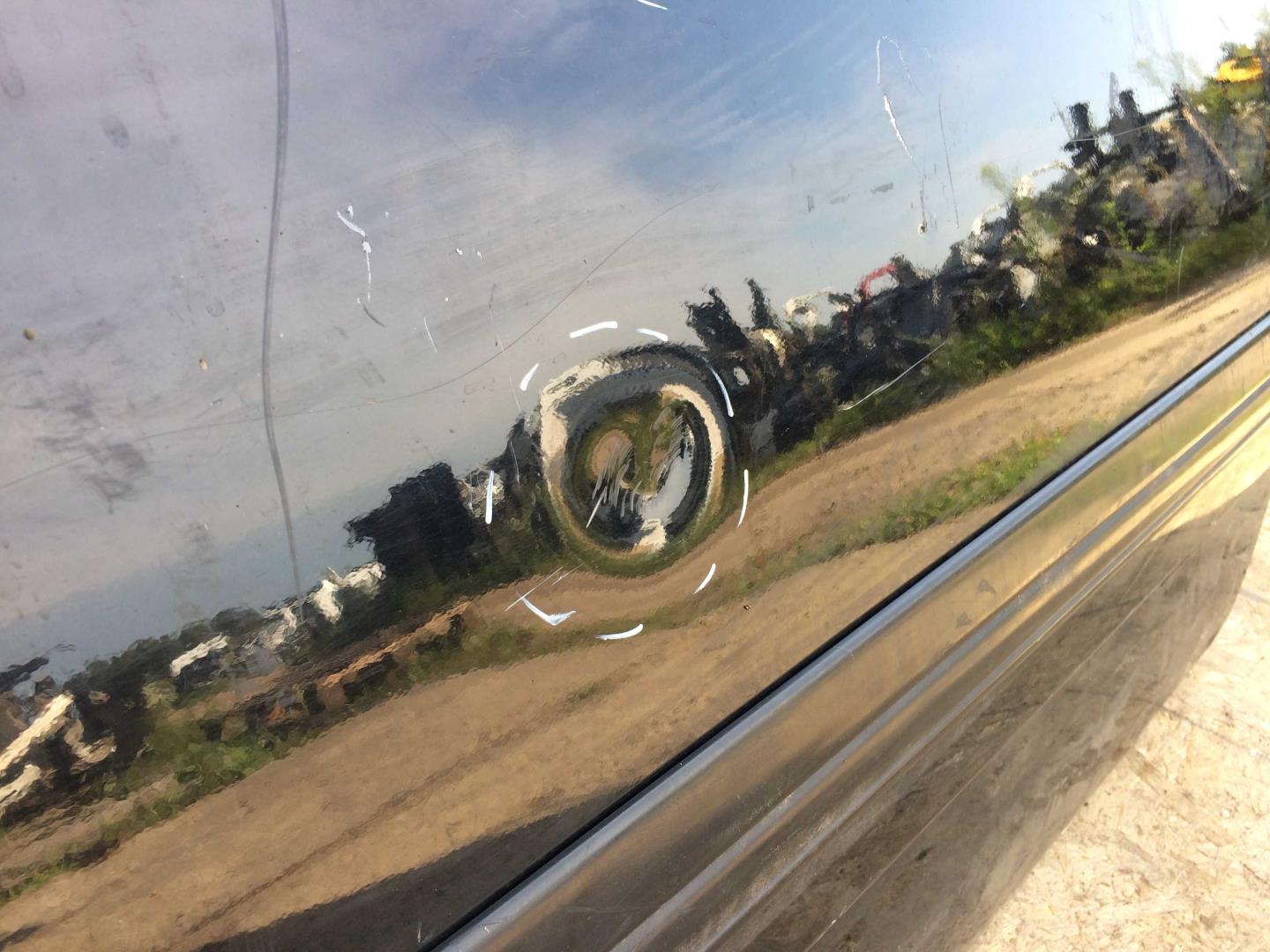 Стекло двери передней правой