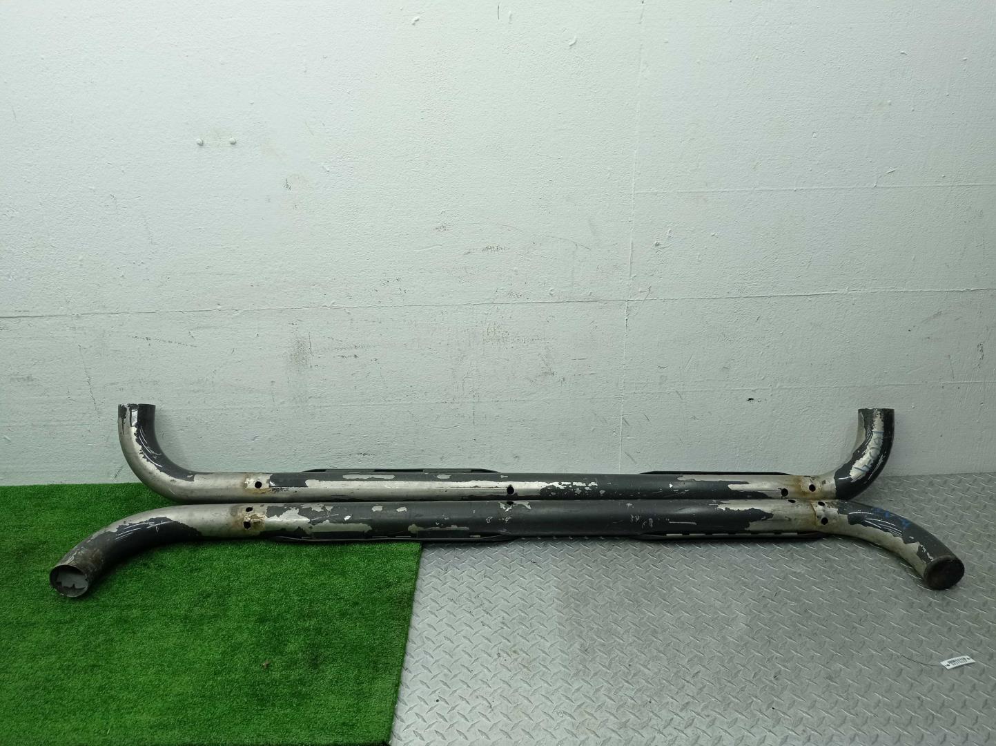 Подножка правая