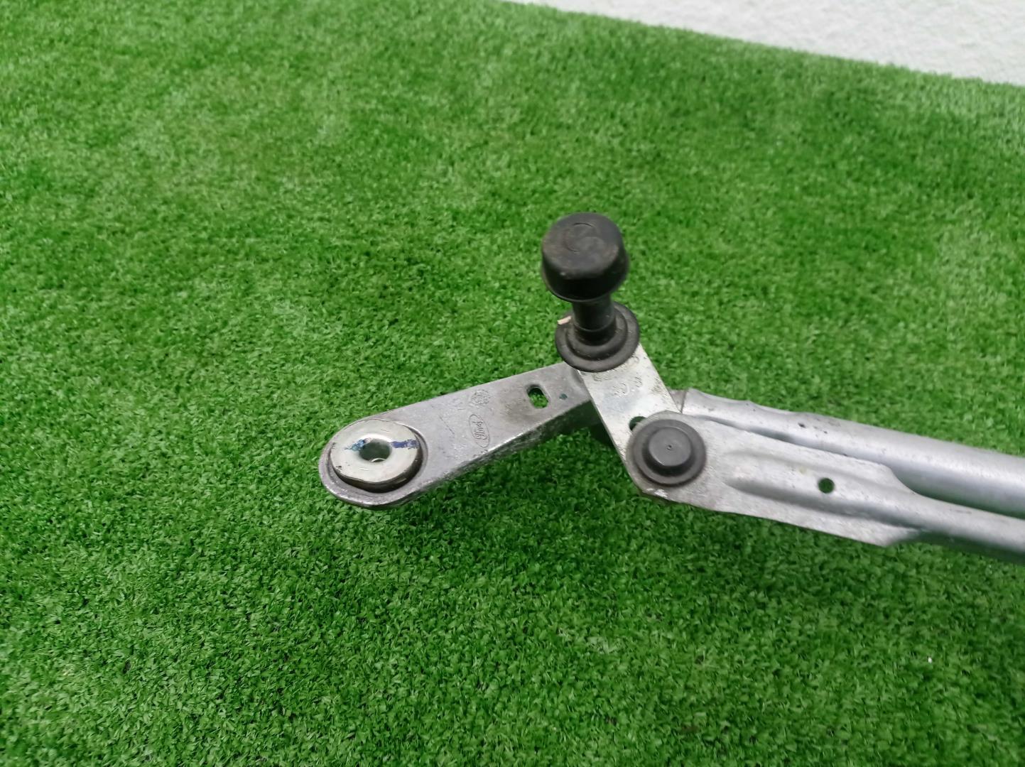 Трапеция стеклоочистителей