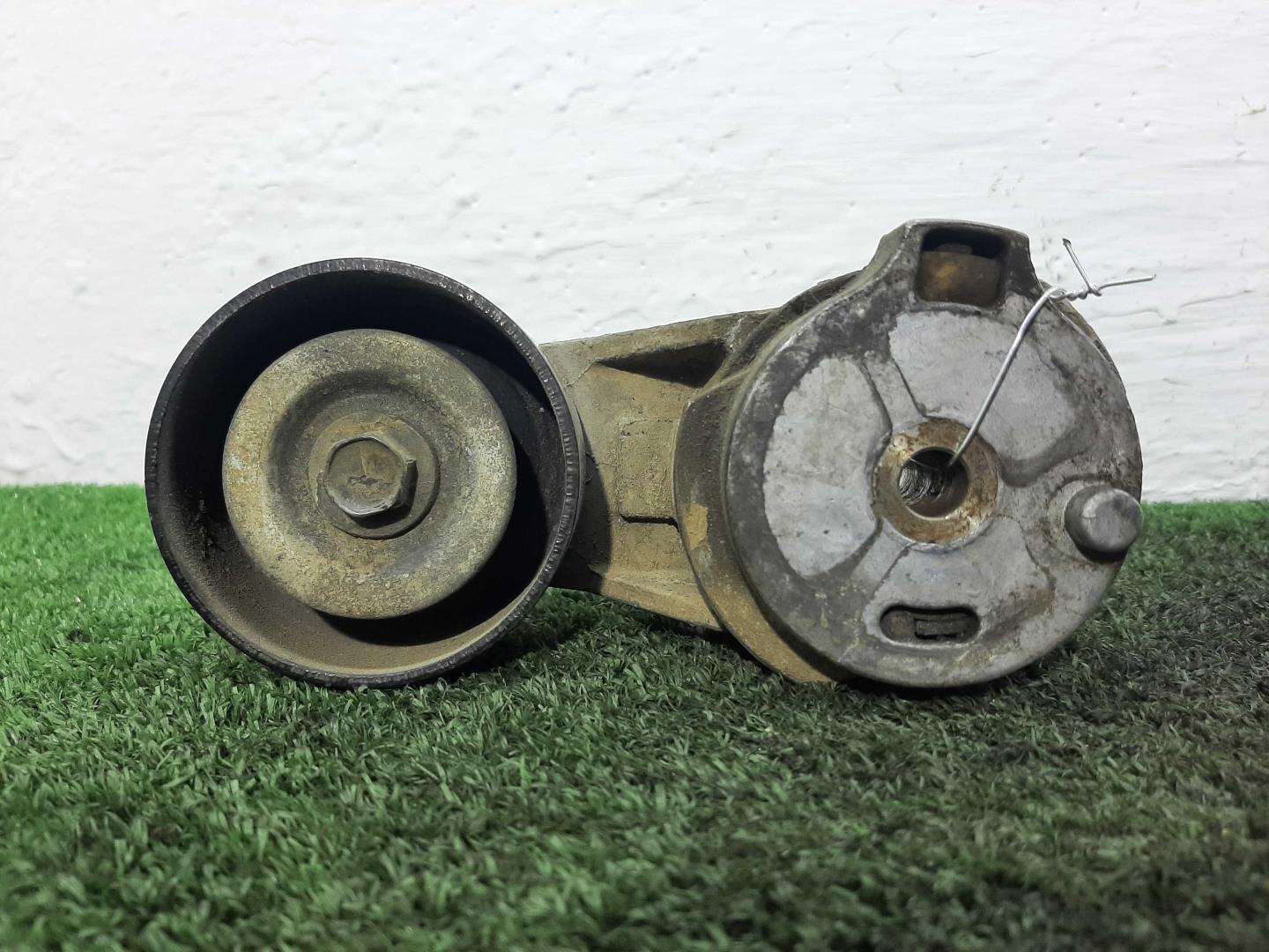 Натяжитель ремня