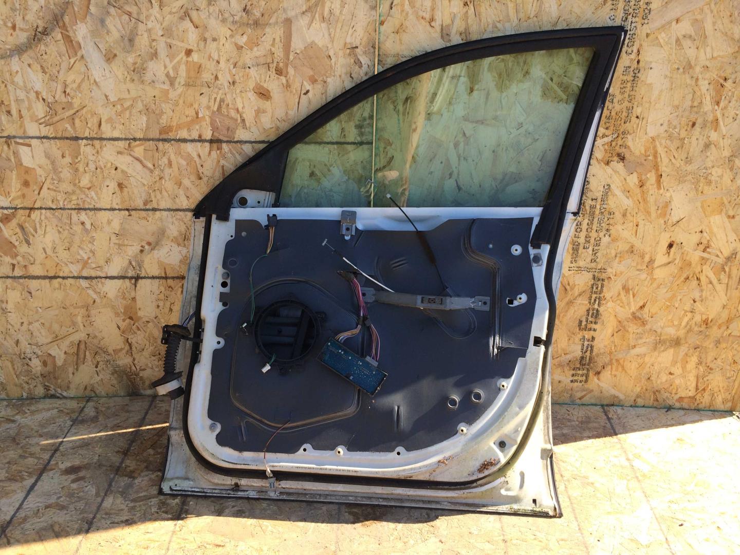 Дверь передняя правая