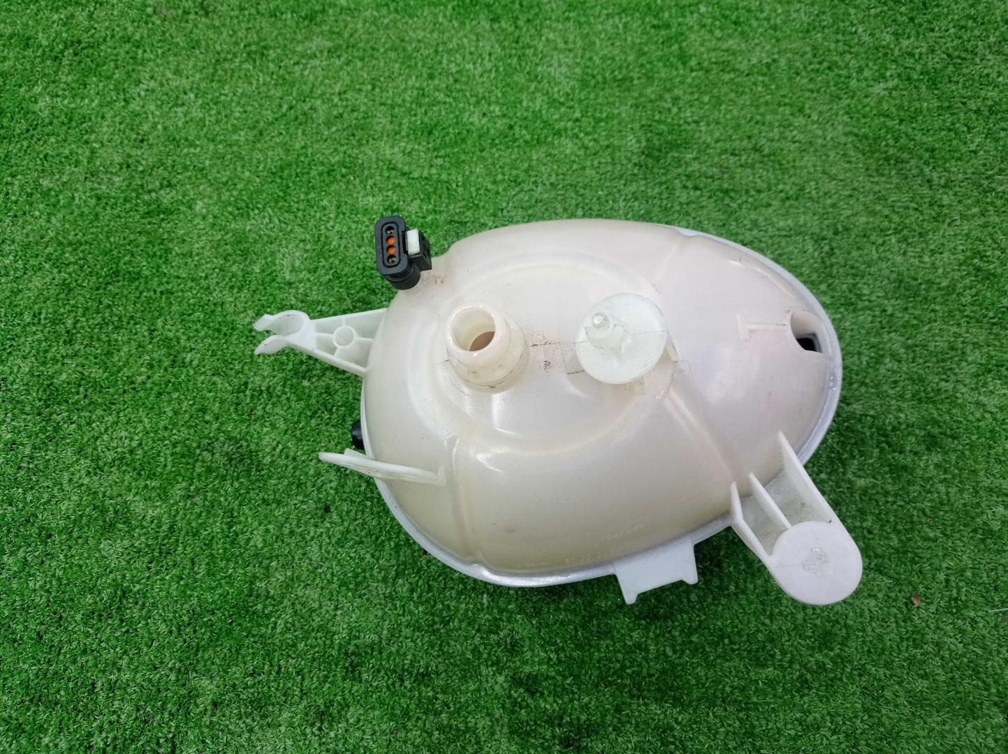 Бачок расширительный