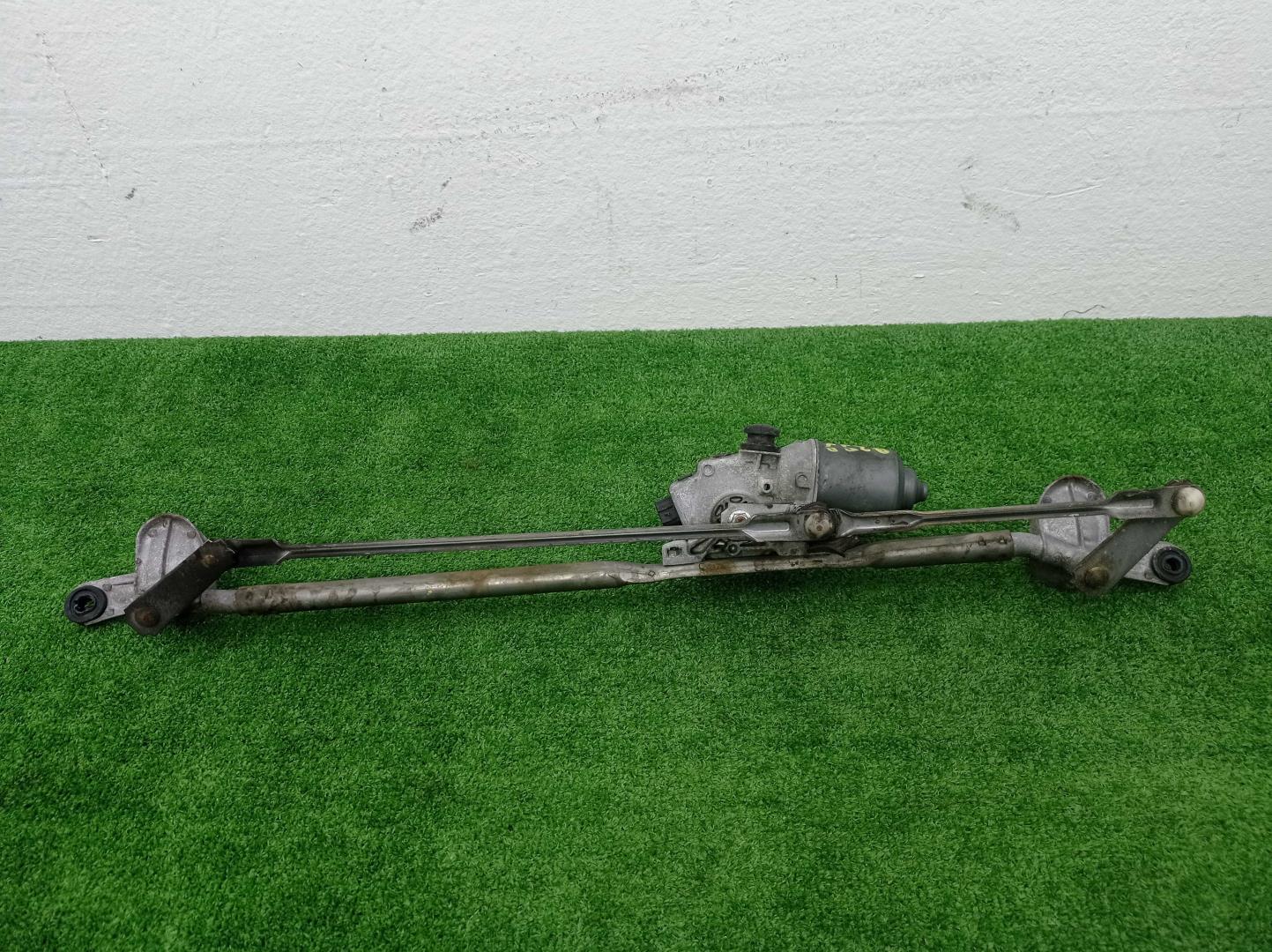 Трапеция стеклоочистителей