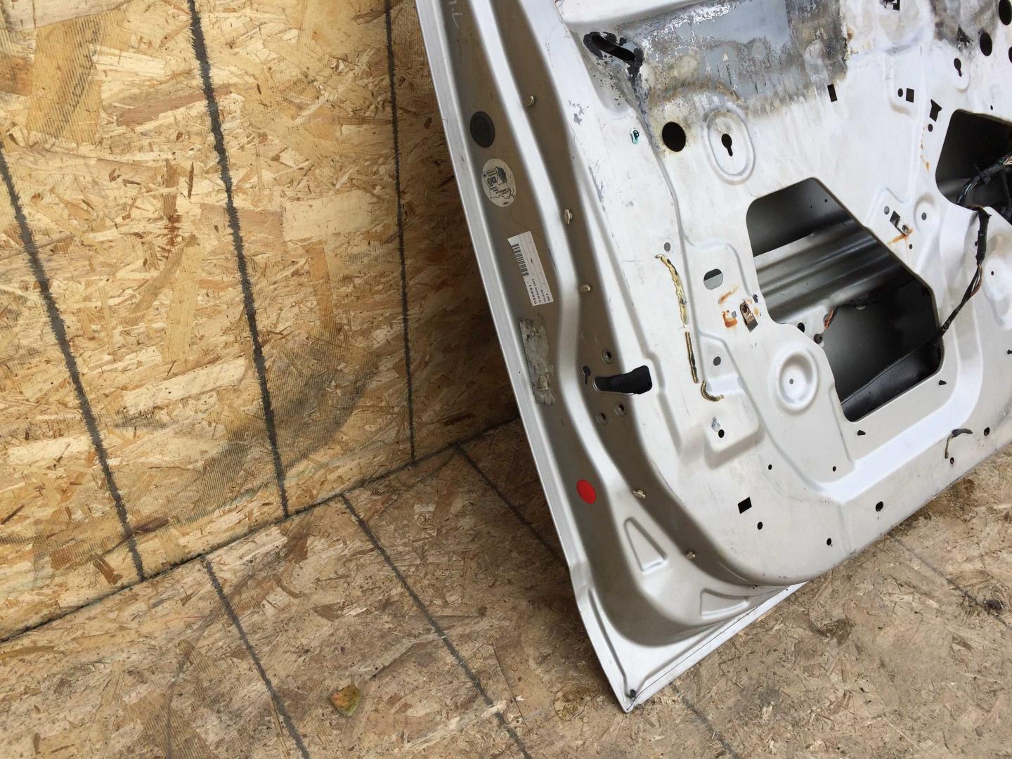 Дверь передняя левая