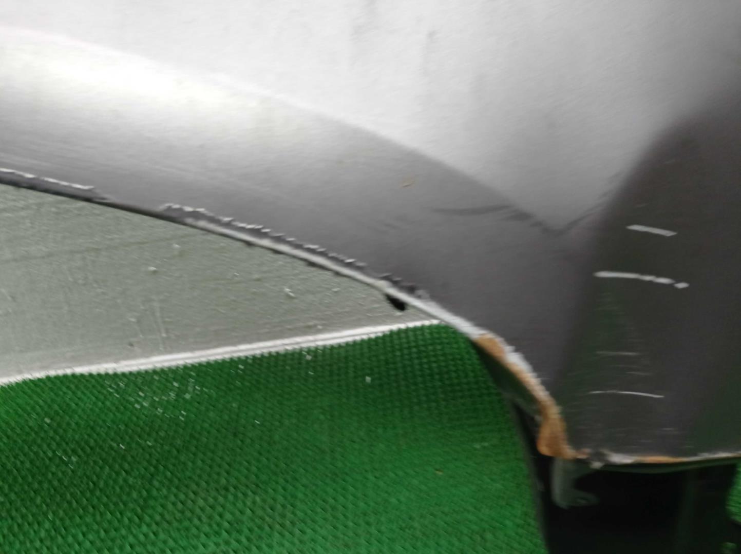 Крыло переднее правое