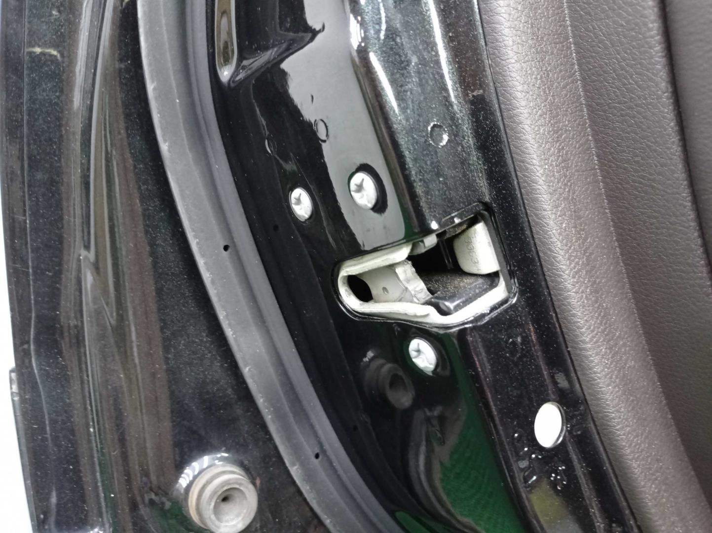 Стеклоподъемник электр. задний левый