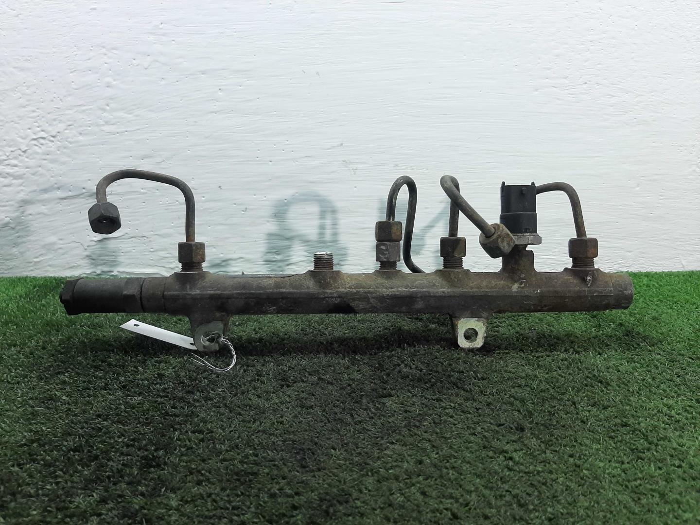 Рейка топливная (рампа)