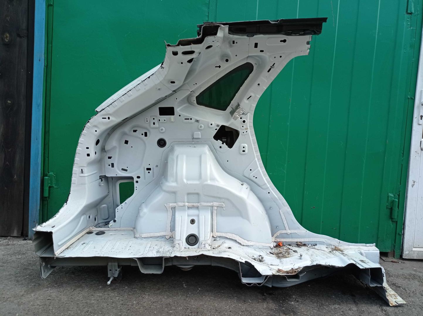 Лючок бензобака