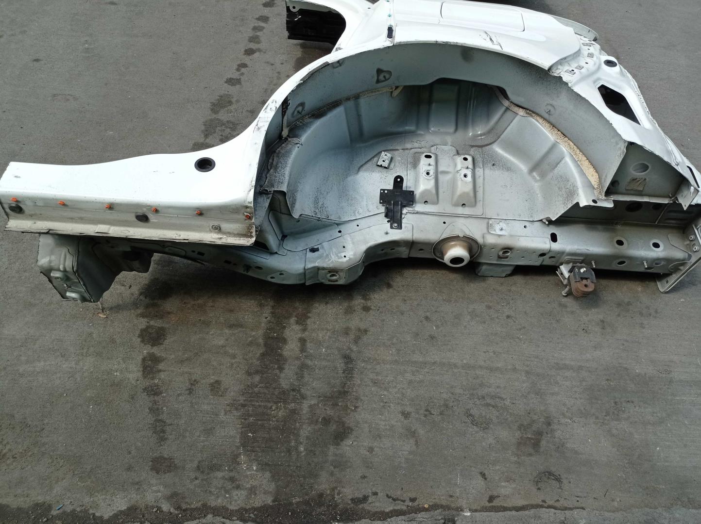 Лючок бензобака