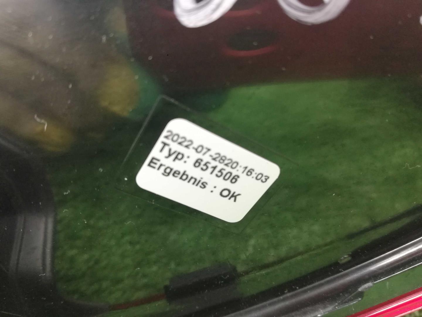 Фонарь задний наружный правый